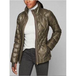 Athleta Responsible Chill Down Size Medium
